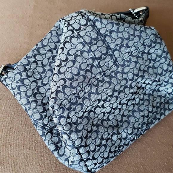 Coach purse - Picture 3 of 8